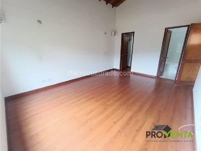 Casa de 5 alcobas en venta en Loma La Sebastiana, Envigado, 380 m² · foto 16 de 20