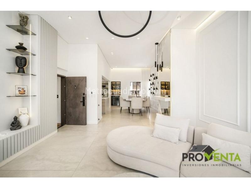 Piso – Medellín, El Diamante Numero 2, El Poblado - Más