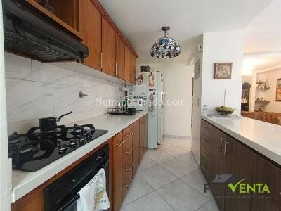 Apartamento en venta en Alto De Las Flores, Sabaneta · foto 8 de 15
