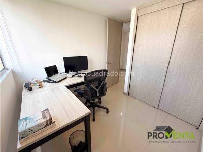 Apartamento de 3 alcobas en venta en Restrepo Naranjo, Sabaneta, 70 m² · foto 12 de 13