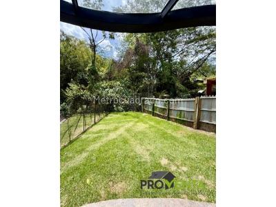 Casa de 3 alcobas en venta en Tv Intermedia, Envigado, 203 m² · foto 2 de 18