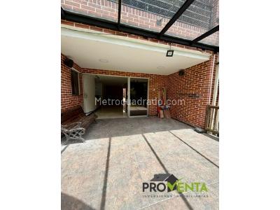 Casa de 3 alcobas en venta en Tv Intermedia, Envigado, 203 m² · foto 3 de 18