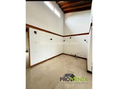 Casa de 3 alcobas en venta en Tv Intermedia, Envigado, 203 m² · foto 11 de 18