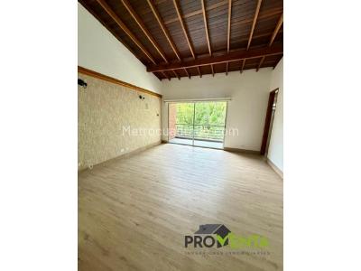 Casa de 3 alcobas en venta en Tv Intermedia, Envigado, 203 m² · foto 12 de 18
