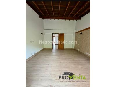 Casa de 3 alcobas en venta en Tv Intermedia, Envigado, 203 m² · foto 13 de 18