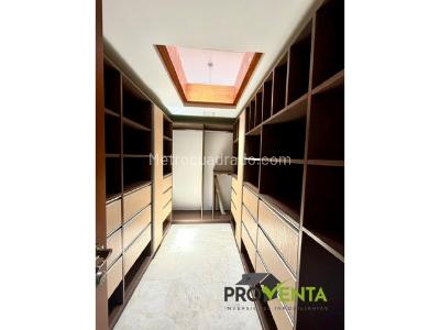 Casa de 3 alcobas en venta en Tv Intermedia, Envigado, 203 m² · foto 14 de 18
