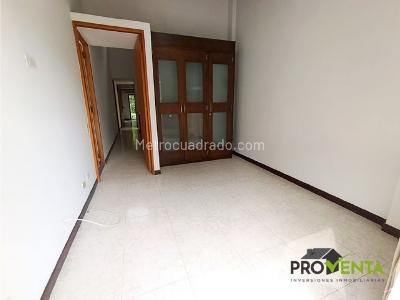Casa de 4 alcobas en venta en Loma De Las Brujas, Envigado, 187 m² · foto 12 de 19