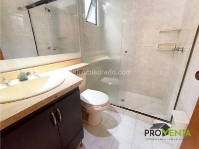 Casa de 4 alcobas en arriendo en Loma De Las Brujas, Envigado, 187 m² · foto 11 de 19
