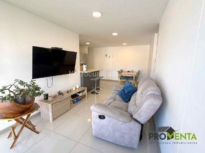 Apartamento de 3 alcobas en venta en Manuel Restrepo, Sabaneta, 70 m² · foto 2 de 14