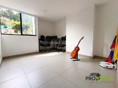 Apartamento de 2 alcobas en venta en El Trianon, Envigado, 78 m² · foto 12 de 20