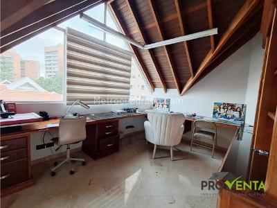 Casa de 5 alcobas en venta en El Tesoro, Medellín, 370 m² · foto 17 de 17