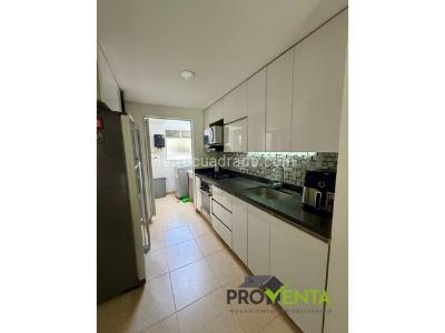 Casa de 3 alcobas en venta en Tv Intermedia, Envigado, 193 m² · foto 2 de 10