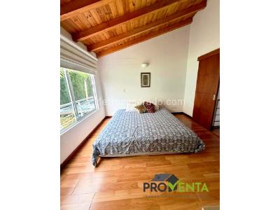 Casa de 3 alcobas en venta en Tv Intermedia, Envigado, 193 m² · foto 5 de 10