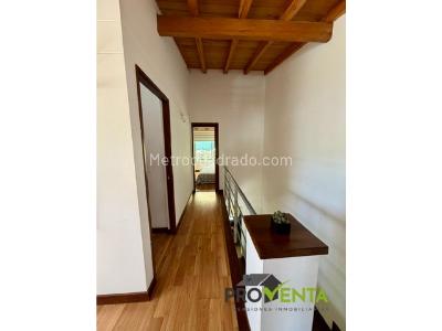 Casa de 3 alcobas en venta en Tv Intermedia, Envigado, 193 m² · foto 7 de 10
