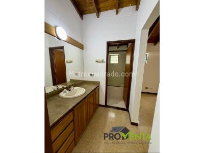 Casa de 4 alcobas en venta en Loma La Sebastiana, Envigado, 204 m² · foto 16 de 18