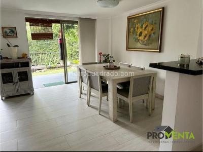 Casa de 3 alcobas en venta en Loma La Sebastiana, Envigado, 260 m² · foto 3 de 9