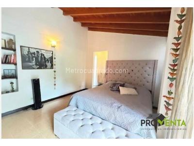 Casa de 3 alcobas en venta en Loma La Sebastiana, Envigado, 260 m² · foto 8 de 9