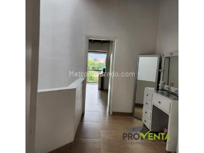 Casa de 5 alcobas en venta en Loma De Las Brujas, Envigado, 410 m² · foto 5 de 16