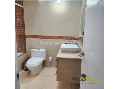 Casa de 5 alcobas en venta en Loma De Las Brujas, Envigado, 410 m² · foto 11 de 16