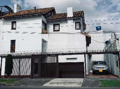 Casa de 5 alcobas en venta en Malibu, Bogotá, 264 m² · foto 2 de 20