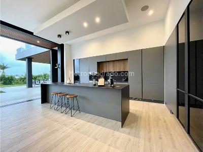 Casa de 4 alcobas en venta en Rionegro, Rionegro, 1023 m² · foto 4 de 20