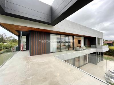 Casa de 4 alcobas en venta en Rionegro, Rionegro, 1023 m² · foto 9 de 20