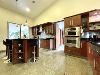 Casa de 2 alcobas en venta en El Poblado El Tesoro, Medellín, 558 m² · foto 15 de 20