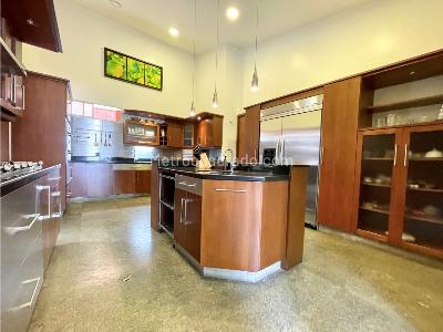 Casa de 2 alcobas en venta en El Poblado El Tesoro, Medellín, 558 m² · foto 16 de 20