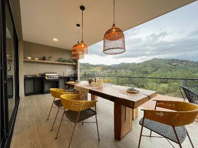 Casa de 3 alcobas en venta en Vereda Sajonia, Rionegro, 328 m² · foto 3 de 20