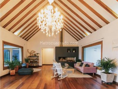 Casa de 5 alcobas en venta en Aeropuerto, Rionegro, 430 m² · foto 3 de 20