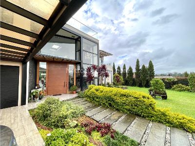 Casa de 4 alcobas en venta en Alto De Las Palmas, Envigado, 437 m² · foto 2 de 20