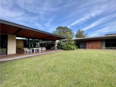Casa de 3 alcobas en venta en Llanogrande, Rionegro, 782 m² · foto 2 de 20