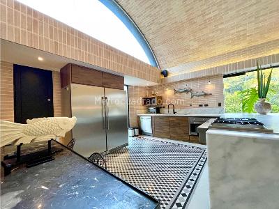 Casa de 3 alcobas en venta en Alto Del Escobero, Envigado, 530 m² · foto 6 de 20