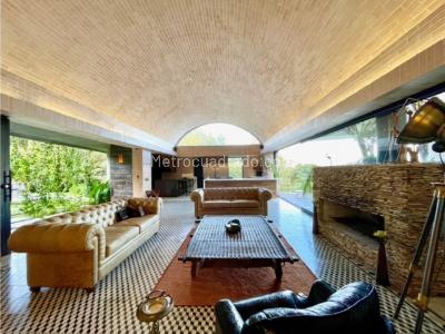 Casa de 3 alcobas en venta en Alto Del Escobero, Envigado, 530 m² · foto 8 de 20