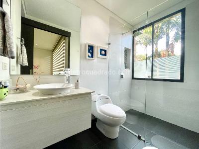 Casa de 3 alcobas en venta en Rionegro, Medellín, 351 m² · foto 13 de 20