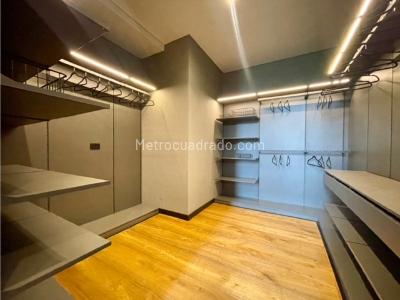 Apartamento de 3 alcobas en venta en El Poblado Las Lomas, Medellín, 317 m² · foto 19 de 20