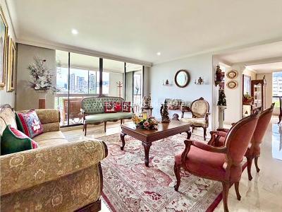 Apartamento de 4 alcobas en venta en El Poblado La Florida, Medellín, 295 m² · foto 2 de 20