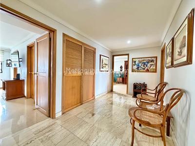 Apartamento de 4 alcobas en venta en El Poblado La Florida, Medellín, 295 m² · foto 10 de 20