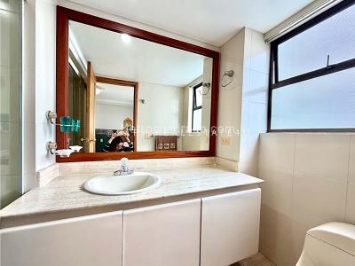 Apartamento de 4 alcobas en venta en El Poblado La Florida, Medellín, 295 m² · foto 17 de 20