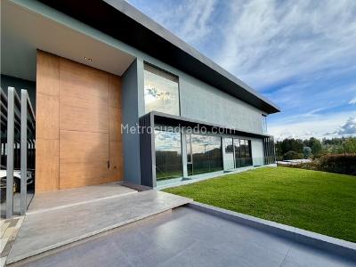 Casa de 4 alcobas en venta en Alto De Las Palmas, Envigado, 675 m² · foto 3 de 20