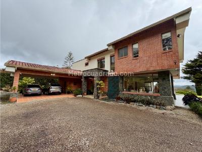 Casa de 4 alcobas en venta en Envigado, Envigado, 356 m² · foto 2 de 20