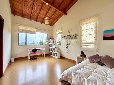 Casa de 4 alcobas en venta en Envigado, Envigado, 356 m² · foto 14 de 20