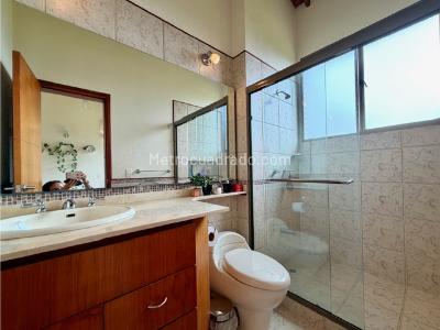 Casa de 4 alcobas en venta en Envigado, Envigado, 356 m² · foto 15 de 20