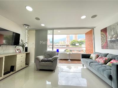 Apartamento en venta en Envigado, Medellín · foto 3 de 20