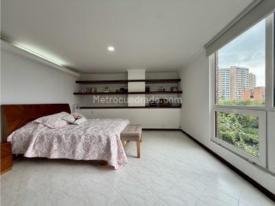 Apartamento de 3 alcobas en venta en Loma De Los Balsos, Medellín, 140 m² · foto 8 de 20