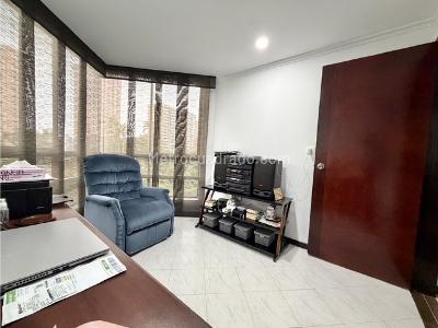 Apartamento de 3 alcobas en venta en Loma De Los Balsos, Medellín, 140 m² · foto 17 de 20