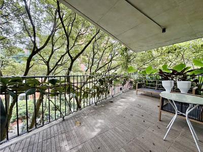Apartamento de 1 alcoba en venta en El Poblado La Linde, Medellín, 138 m² · foto 3 de 20