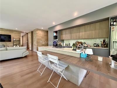 Apartamento de 1 alcoba en venta en El Poblado La Linde, Medellín, 138 m² · foto 6 de 20