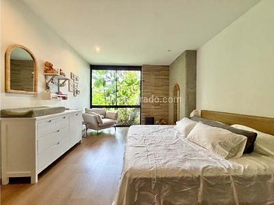Apartamento de 1 alcoba en venta en El Poblado La Linde, Medellín, 138 m² · foto 7 de 20
