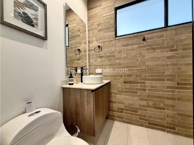 Apartamento de 1 alcoba en venta en El Poblado La Linde, Medellín, 138 m² · foto 13 de 20